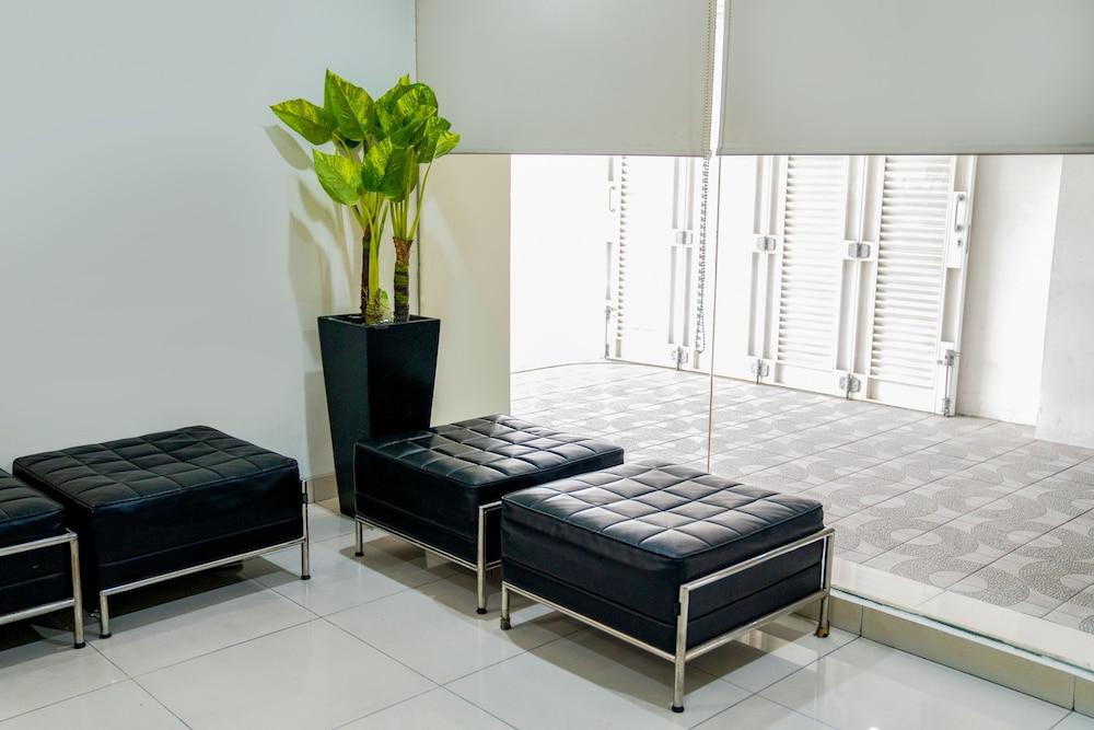 Legreen Suite Gatot Subroto Jakarta Luaran gambar